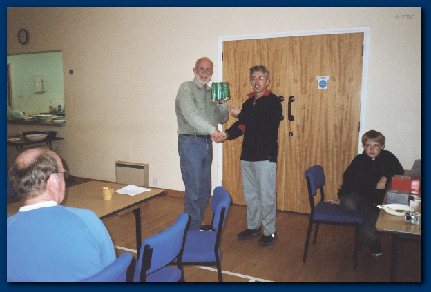 600x399 pixels (97K)